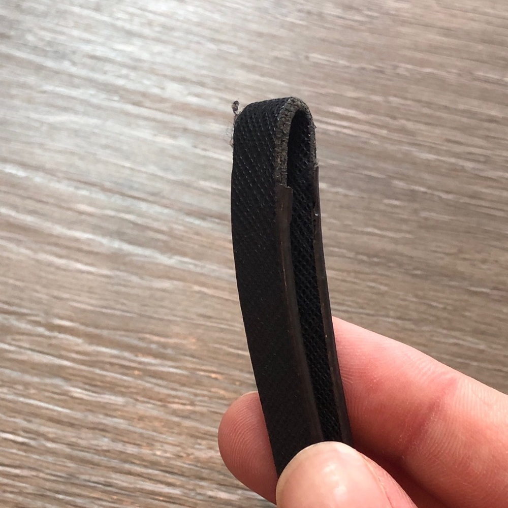 Kate Spade Bee Mika’s Pond Black Saffiano Leather Wristlet/Wallet - Picture 9 of 10